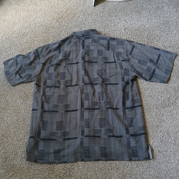 Tommy Bahama 100% Silk Casual Button Down Shirt Men's Size Medium - Picture 2 of 4